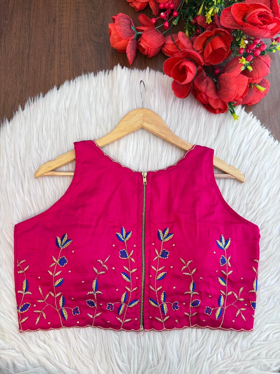 Rising Rever Floral Embroidery Blouse